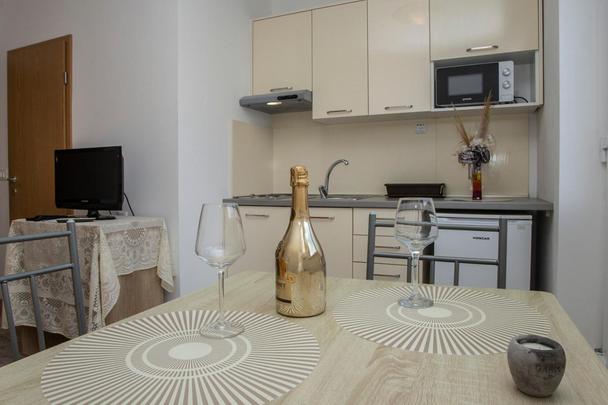 Apartment Adria Split Exterior foto